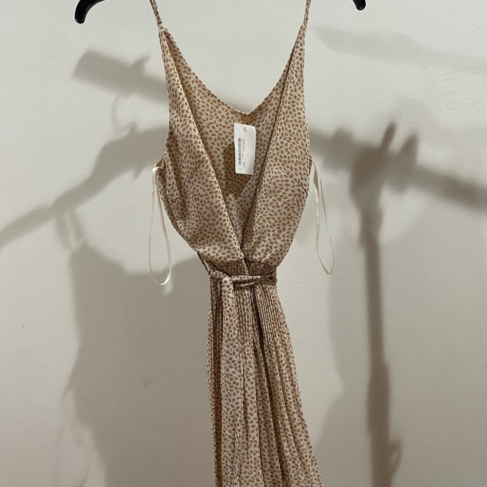 She + Sky Dump Him Romper Tan Leaves printed size Large